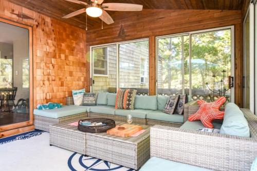 Eastham Casa | 14443 - Expansive Home Abutting Rail Trail Near First Encounter and Hatch Beaches