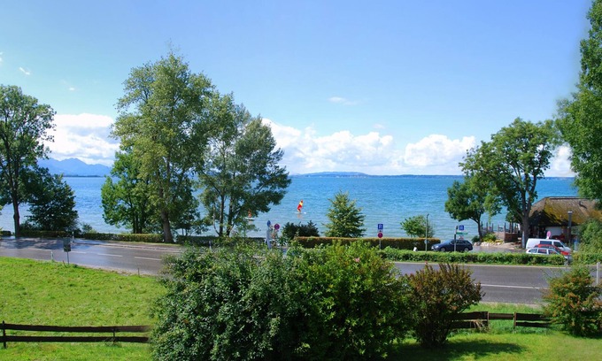 Chieming Casa | 160 m² directamente en el "Mar Bávaro" con espectaculares vistas al lago y la montaña