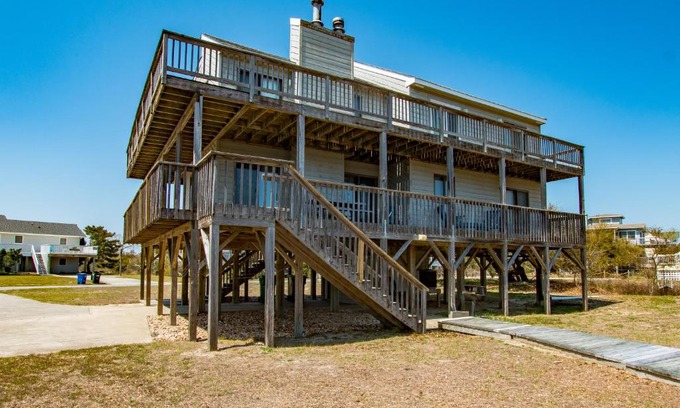 Whalehead Beach Casa | 1484 - Beachin It by Resort Realty