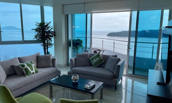 Playa Bonita Village Apartamento | 14F Luxury Resort Lifestyle Ocean Views