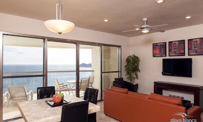 San Carlos Apartamento | 14th Floor Ocean View Playa Blanca Condo