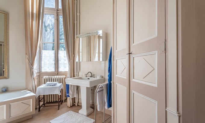 Dangeul Otro | 15 Bedroom Castle in Dangeul