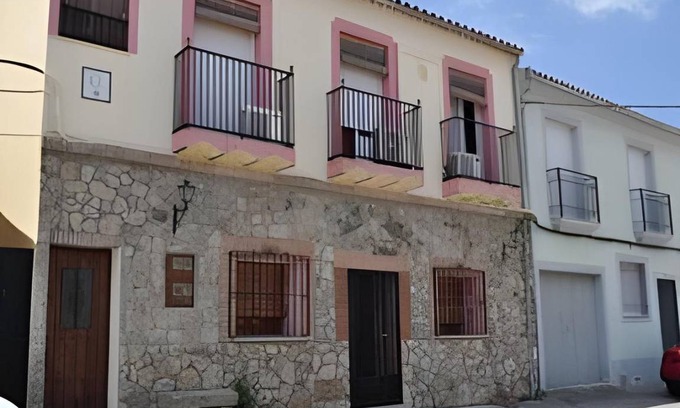 Torrejón El Rubio Apartamento | 15 m² Apartamento ∙ 2 habitaciones ∙ 5 huéspedes