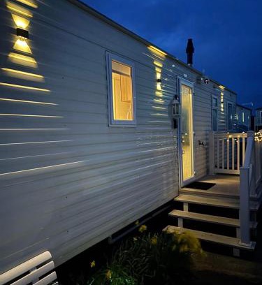 Muston Complejo | 15 Maple Rise