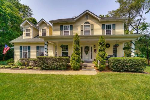 Jeffersontown Casa | 15 Mi to Louisville Family Home with Private Yard!