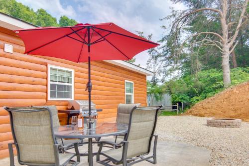 Newport Casa | 15 Mi to Pigeon River Rafting Newly Built Cabin!