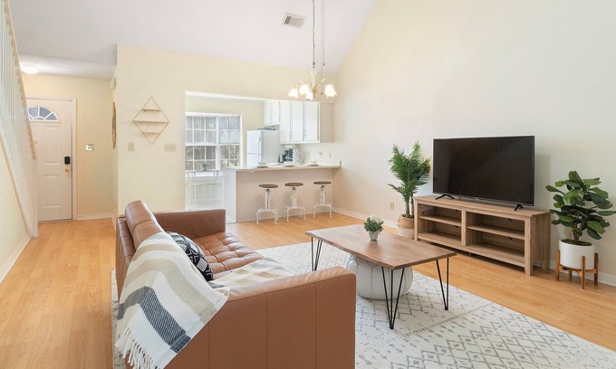 Daphne Casa | 15 Min to Mobile (Golf Course & Pool and Nearby Beaches)