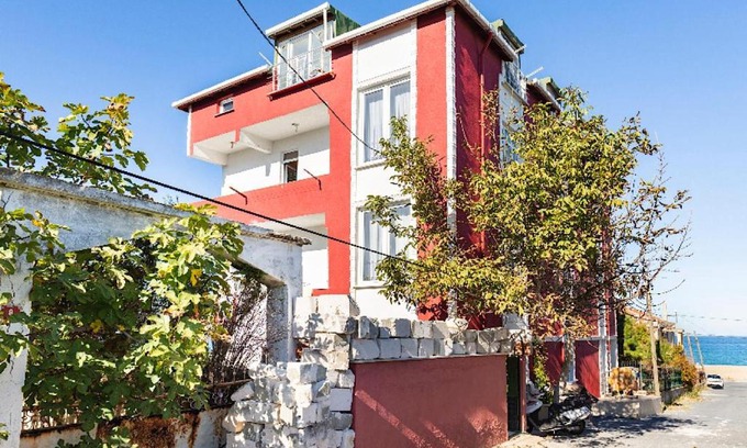 Arnavutkoy Casa | 15 minutes to istanbul airport with sea view