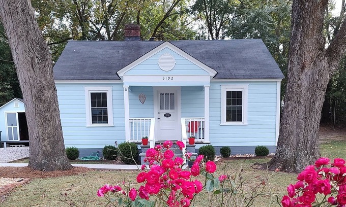Covington Casa | NEW Monthly Rental! Charming, Cozy Renovated Cottage in Downtown, Covington