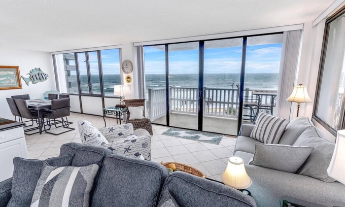 Flagler Beach Condominio | Nautilus Condo | Ocean Views | Walk to Beach | Pool | Tennis | Golf | Free Parking | Free WIFI