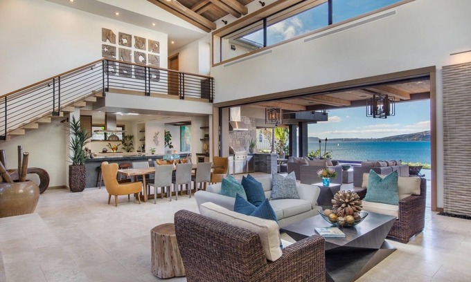 Hawaii Kai Casa | 15% Off Summer Special! Luxury Oceanfront Estate: Ocean House 4BD