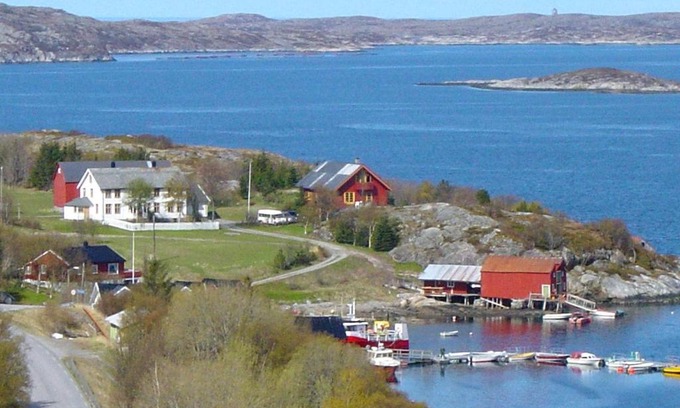 Selje Casa | 15 person holiday home in Flatanger