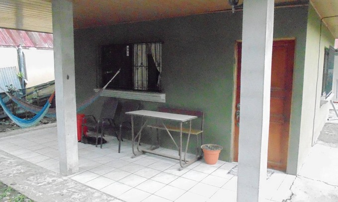 Rivas Casa | 150 mts de la Delegación de Policía al oeste, Cahuita