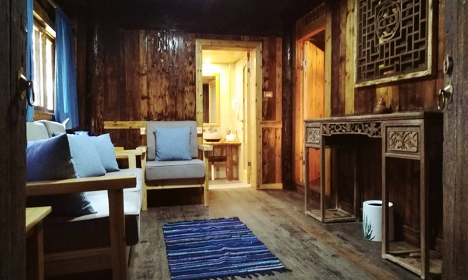 Sanjiang Dong Autonomous County Otro | 150 años de edad Auténtica familia amigable étnica Dong Village Wood House
