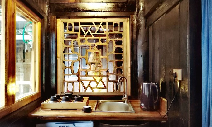 Sanjiang Dong Autonomous County Otro | 150 años de edad Auténtica familia amigable étnica Dong Village Wood House