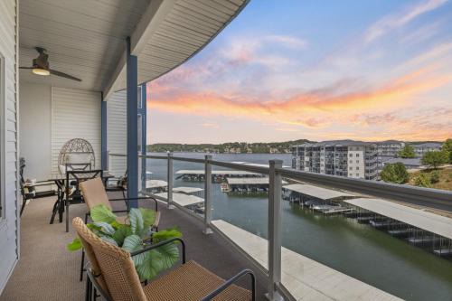 Lake Ozark Casa | 151 Upper Monarch Cove 5E