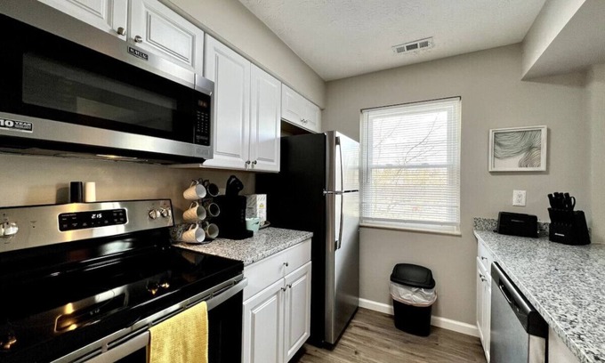 Middletown Apartamento | 1520 F Bonita · TWO Bedroom Unit in Middletown w Private Laundry