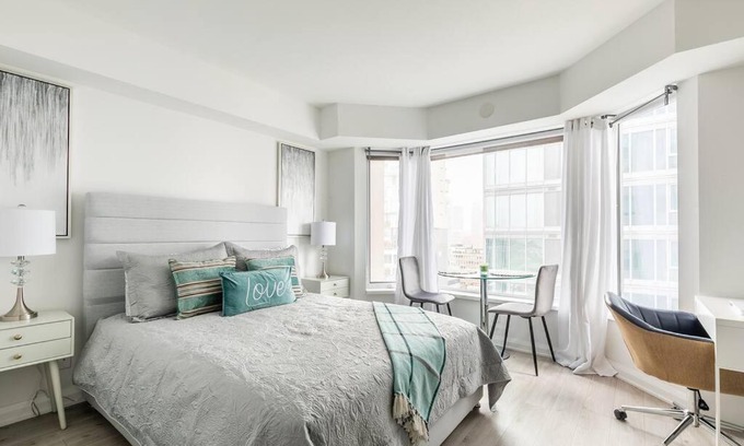 Bloor-Yorkville Apartamento | 155 Modern Studio in Yorkville
