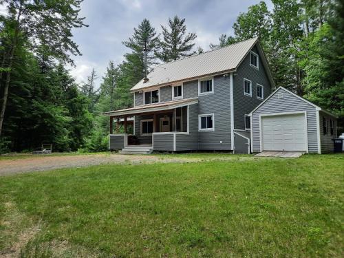 Franconia Casa | 157SL Peaceful Franconia Notch forest retreat near Cannon privacy and comfort Pool gym passes