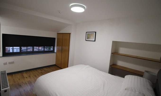 Prescot Casa | 15a calle atherton · Apartamento moderno de 2 camas, Prescot Town Center