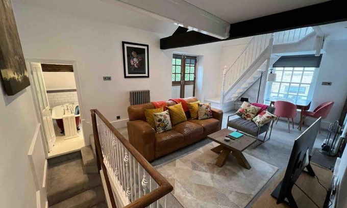 Kerridge Apartamento | 15A Bollington, Cheshire Village, balcony, log burner, walks, dogs