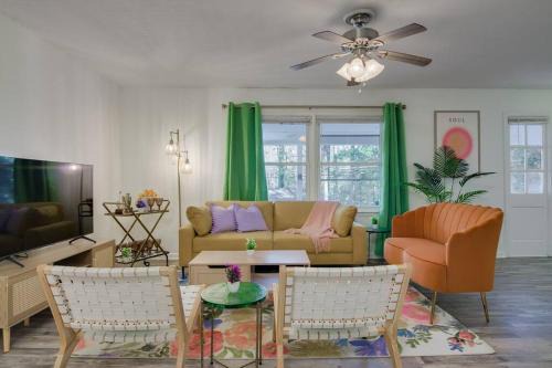 Augusta Casa | 15mins AU & Golf: 4bd - Eclectic - BBQ Grill - Alluring Stay