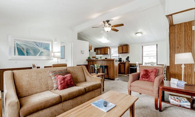 West Columbia Casa | 15mins to Downtown- Adorable on Taylor, Both Units