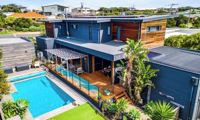 Port Elliot Casa | 16 Barton Street -DIVE RIGHT IN