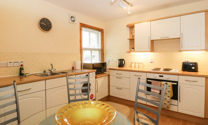 Uphall Cabaña | 16 KNIGHTSRIDGE HOUSE in Livingston