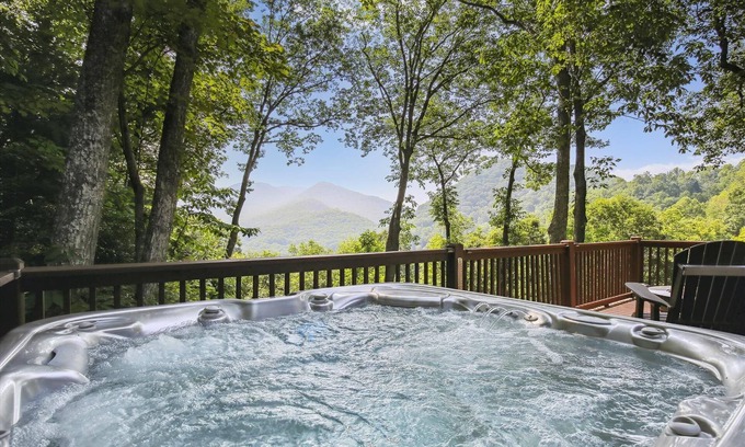 Weaverville Casa | 16 mi to DT, Hot Tub, Fire Pit, FP, Secluded