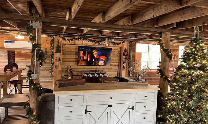 West Siloam Springs Cabina | 16 person Bunkhouse