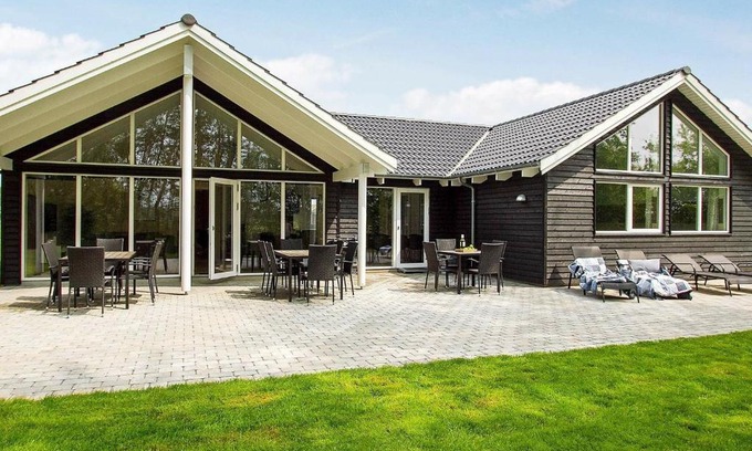Olpenitz Casa | 16 person holiday home in Hasselberg