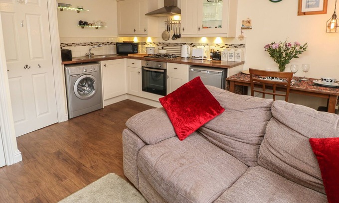 Corbridge Cabaña | 16 PRINCES STREET, pet friendly in Corbridge