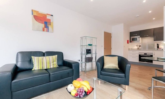 Leatherhead Apartamento | 16 Swan House -2 bedroom apartment