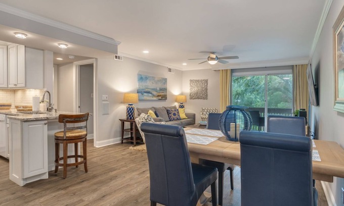 South Beach Condominio | Caminar a la playa / Caminar a Salty Dog / 2nd Row Ocean / Amazing Sunsets