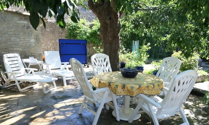 Lussan Casa | 16th century farmhouse with swimming pool for 8 people