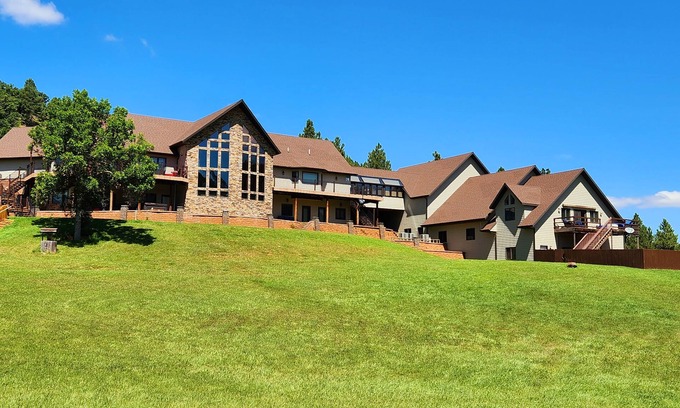 Deadwood Casa | 17 Acres of luxury, Comfort, & 2200sf Game Room / Movie Theater!