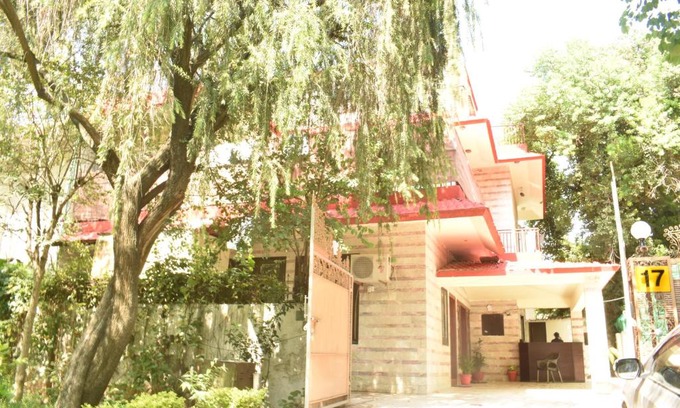 G-6 Sector Casa | 17 Guest House