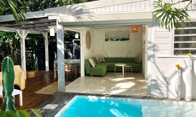 Sainte-Anne Casa | 17 Les Palmes - Maison de charme - Piscine privée et accès plage