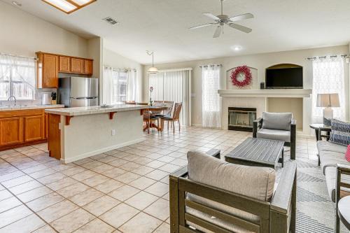 Vallejo Casa | 17 Mi to Napa Spacious Vallejo Family Home!