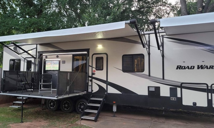 Southland Oaks Casa | 17 Min to COTA, Downtown Austin and Lake Austin.