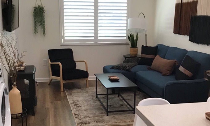 Upland Apartamento | 17 minutes from Mount Baldy. Cozy and private guesthouse fully loaded.