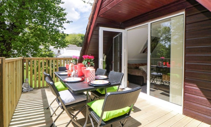 St. Ann's Chapel Cabaña | 17 VALLEY LODGES, family friendly, with pool in Gunnislake