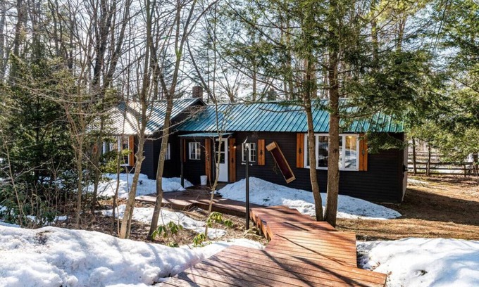 Cranmore Birches Cabina | 17SM · Renovated 1BR|Deck |Washer/Dryer