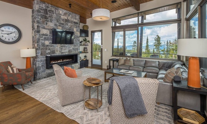Big Sky Casa | 18 Alpine Bend (6-Bedroom Home) with Mountain view by Moonlight Basin Lodging