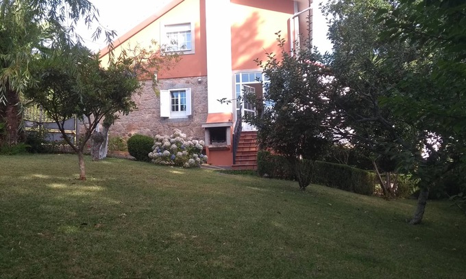 Urdilde Casa | Casa Somoza A 18 Km de Santiago. Zona tranquila e ideal para familias.