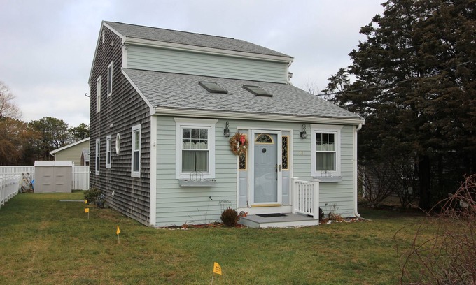 Sandwich Casa | 18 Knott Ave - SD2594