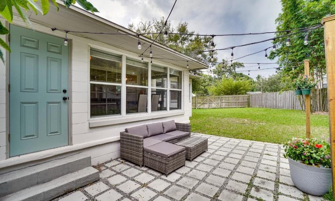Lake Underhill Casa | 18 Mi to Disney Home with Yard, Near Dtwn Orlando