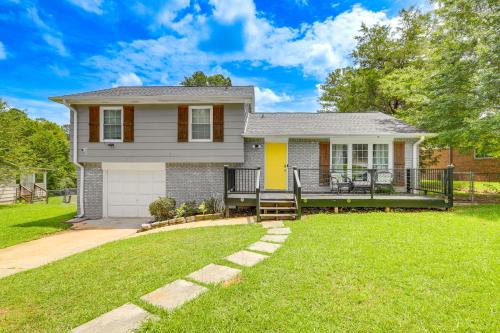 Church Street Casa | 18 Mi to Dtwn Atlanta Pet-Friendly Home with Yard!
