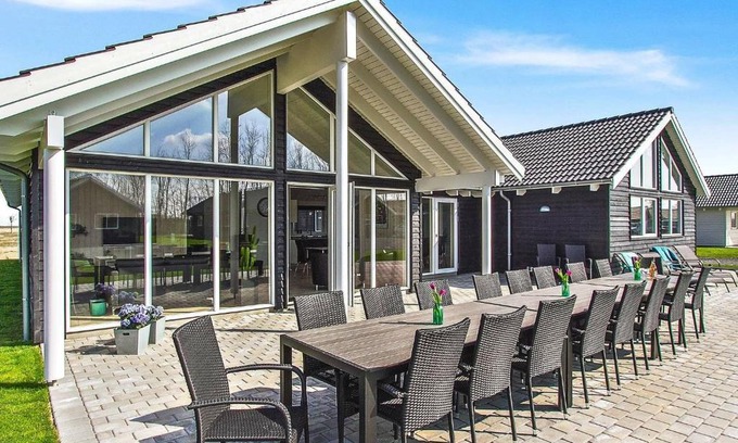 Olpenitz Casa | 18 person holiday home in Hasselberg